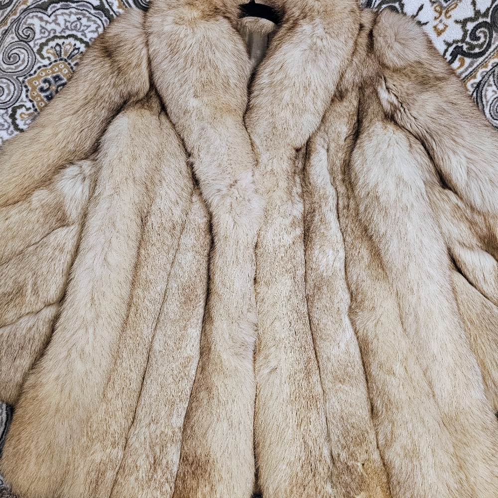STUNNING " Norwwgian Blue Fox Jacket"